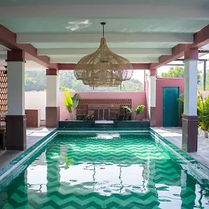 Casa Blanca Lakecity 4*, Udaipur India